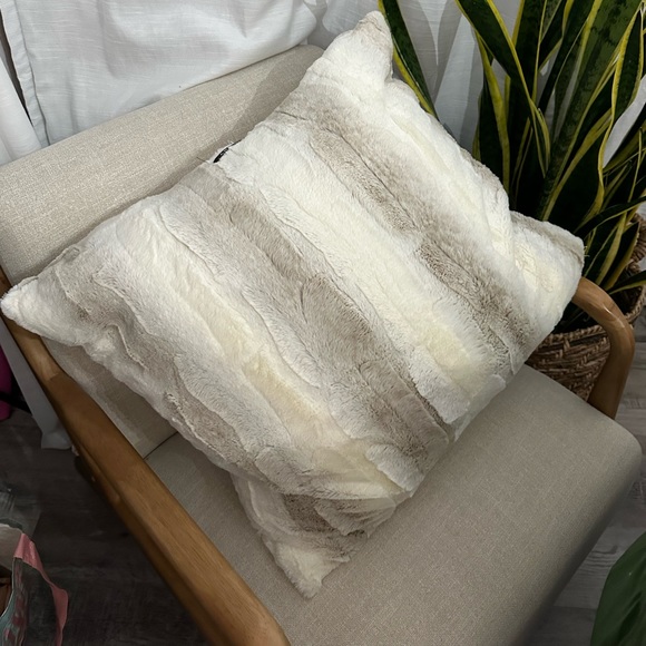 DKNY Decorative Down Wide Stripe Pillow Neutral-Brown-Cream - Picture 1 of 11